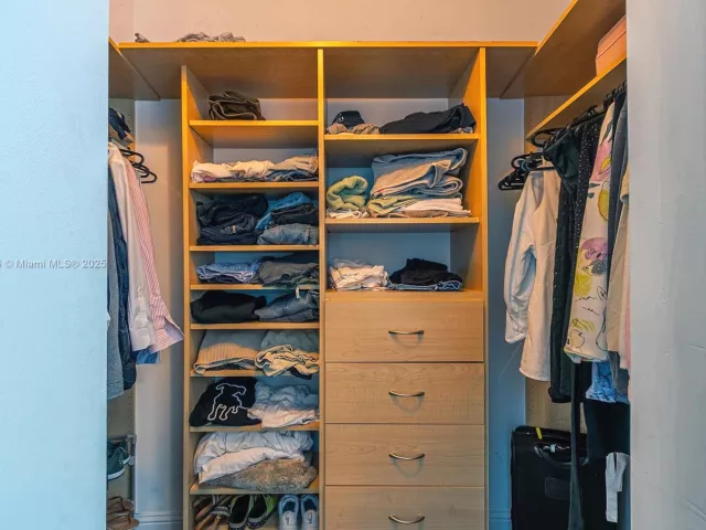 Продажа квартиры #3914 - фото 6757094