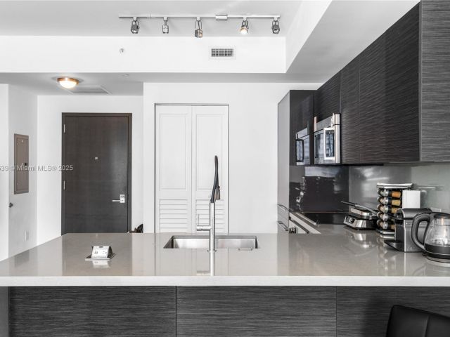 Продажа квартиры #1502 - фото 6768468