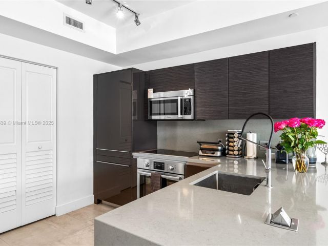 Продажа квартиры #1502 - фото 6768469