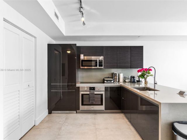 Продажа квартиры #1502 - фото 6768471