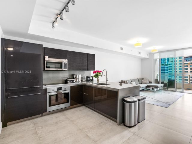 Продажа квартиры #1502 - фото 6768472