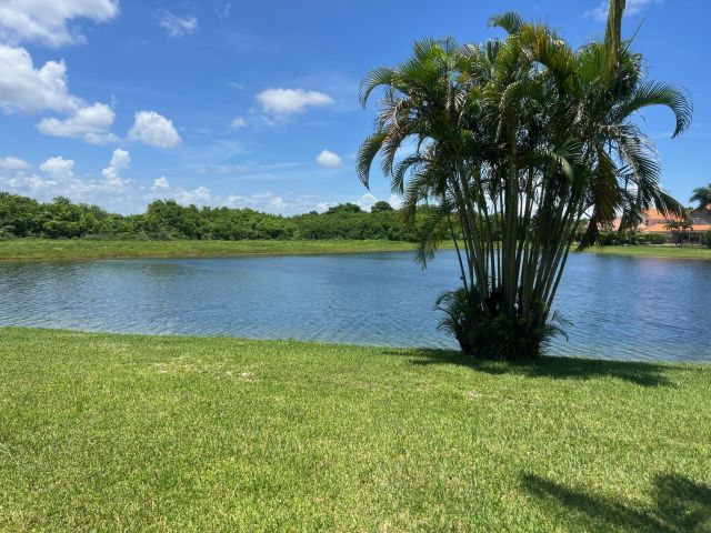 Дом в аренду по адресу 22492 Middletown Drive - фото 6759708