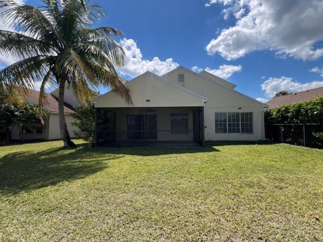 Дом в аренду по адресу 22492 Middletown Drive - фото 6814300