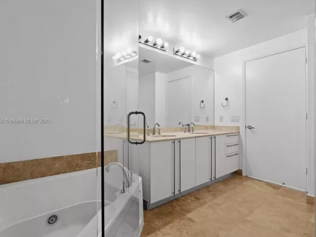 Продажа квартиры #604 - фото 6758535