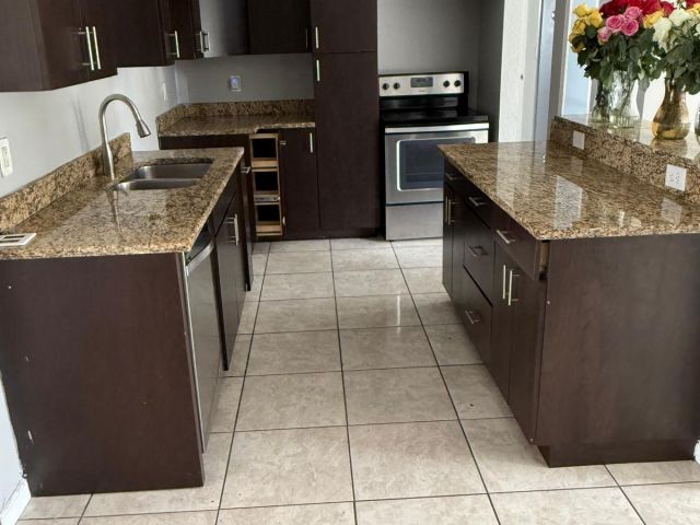 Продажа дома по адресу 4375 Brentwood Court - фото 6760422