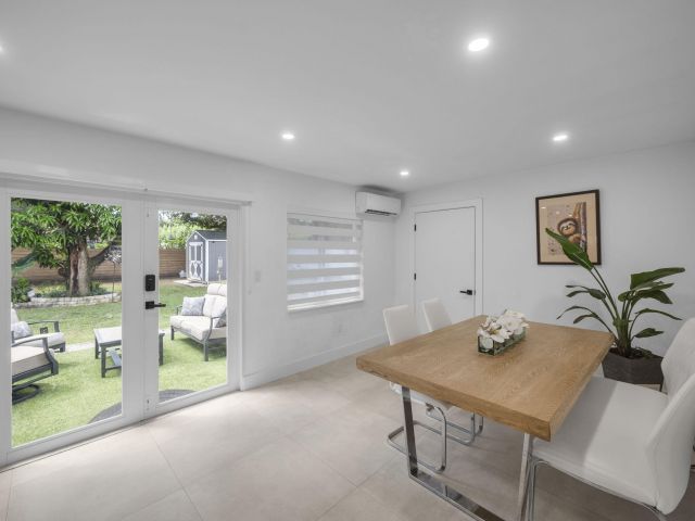 Дом в аренду по адресу 520 NE 135th Street - фото 6759281