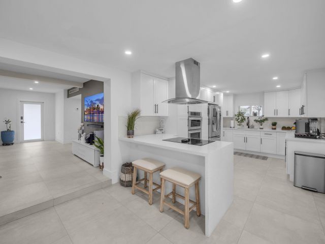 Дом в аренду по адресу 520 NE 135th Street - фото 6759282