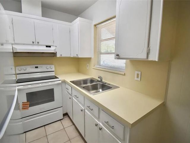 Продажа дома по адресу 410 SW 10th Street SW - фото 6765278