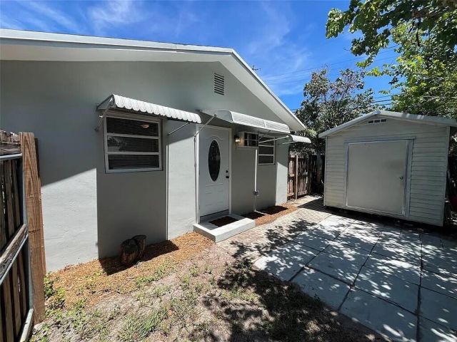 Продажа дома по адресу 410 SW 10th Street SW - фото 6765281