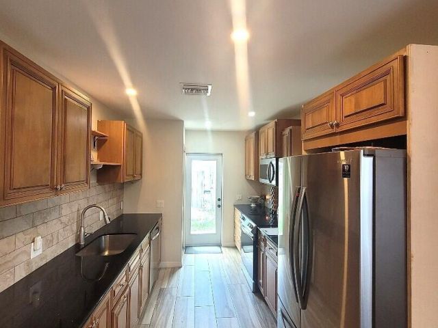 Продажа дома по адресу 410 SW 10th Street SW - фото 6765291