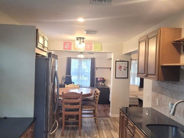 Продажа дома по адресу 410 SW 10th Street SW - фото 6765292