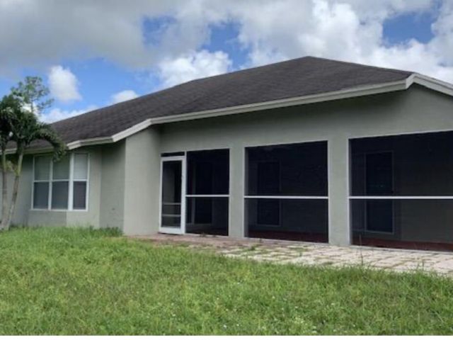 Дом в аренду по адресу 12612 69th Street N - фото 6813932