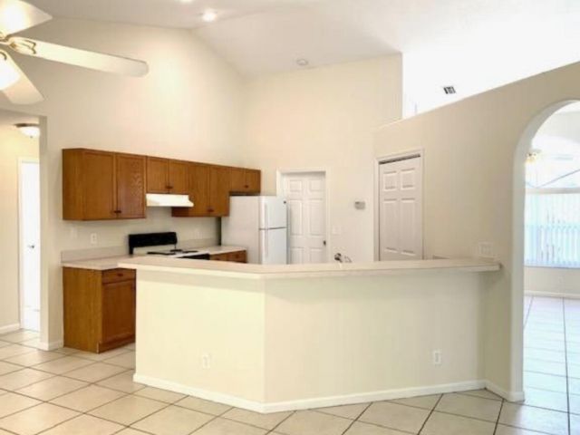 Дом в аренду по адресу 12612 69th Street N - фото 6813937