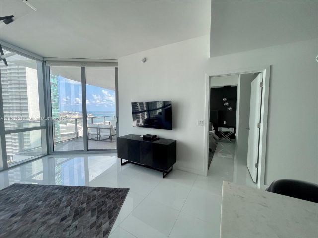 Продажа квартиры #2403 - фото 6762144