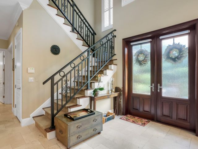 Продажа дома по адресу 2409 NE 12th Street - фото 6765342