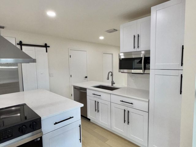 Продажа дома по адресу 10764 Cypress Lake Terrace - фото 6786039