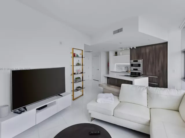 Продажа квартиры #1202 - фото 6762121