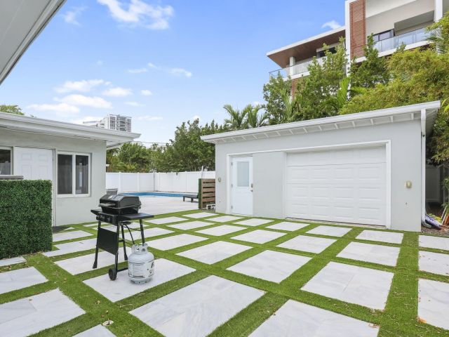 Продажа дома по адресу 3025 Center Avenue - фото 6777791