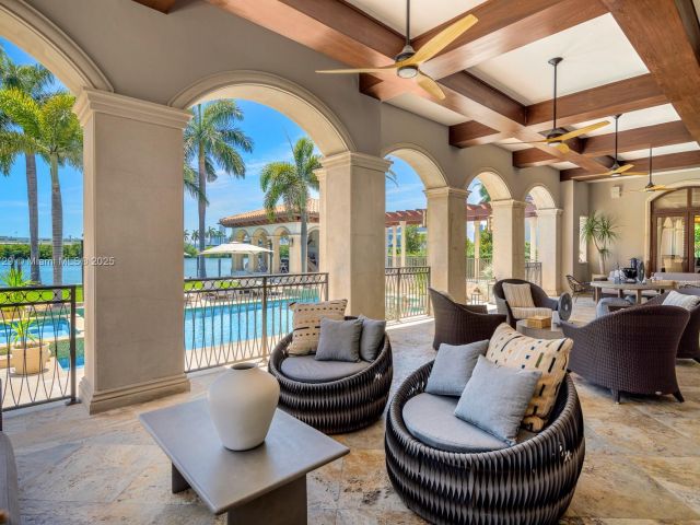 Продажа дома по адресу 210 Palm Avenue - фото 6761343