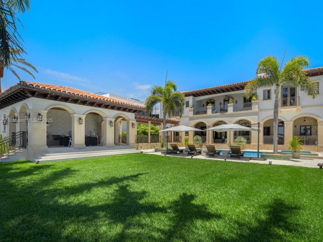 Продажа дома по адресу 210 Palm Avenue - фото 6761345