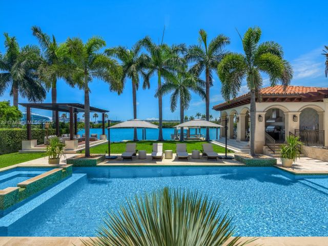 Продажа дома по адресу 210 Palm Avenue - фото 6761347