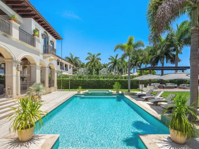 Продажа дома по адресу 210 Palm Avenue - фото 6761346