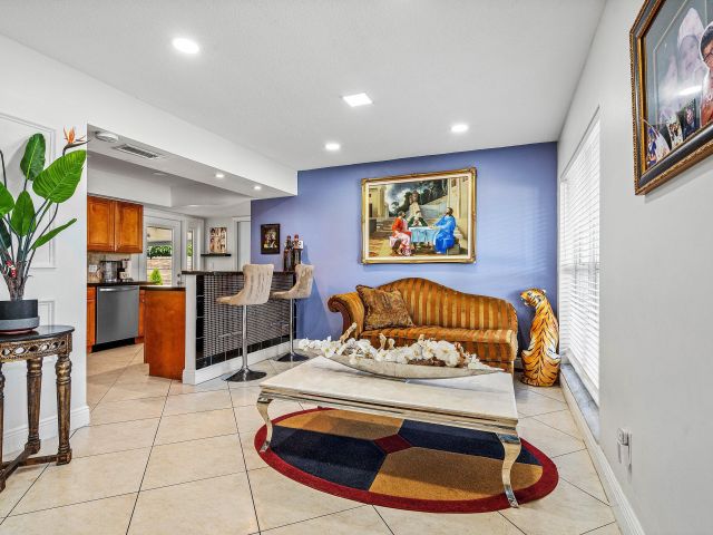 Продажа дома по адресу 22207 SW 65th Terrace - фото 6766472