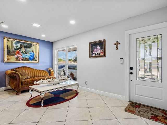 Продажа дома по адресу 22207 SW 65th Terrace - фото 6766474