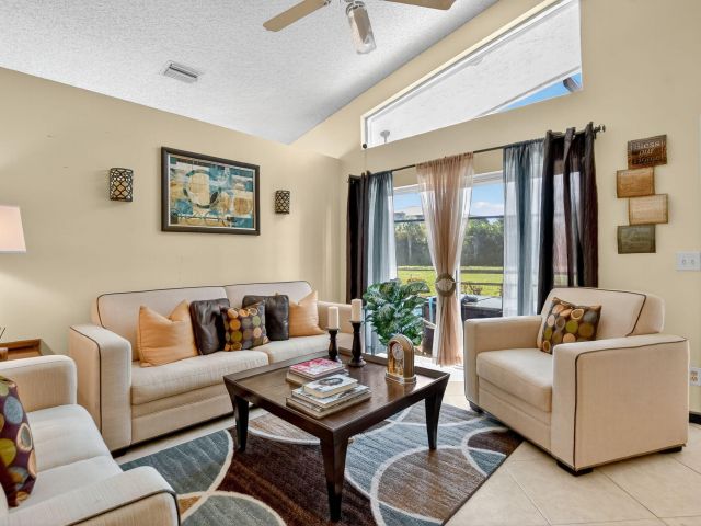 Продажа дома по адресу 8130 Nadmar Avenue - фото 6762960