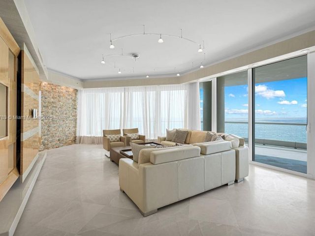 Продажа квартиры #1104 - фото 6762424