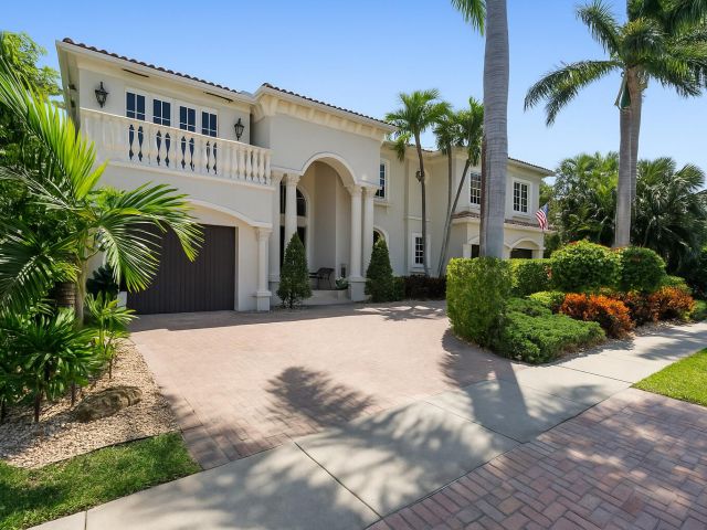 Продажа дома по адресу 712 NE 71st Street - фото 6809049