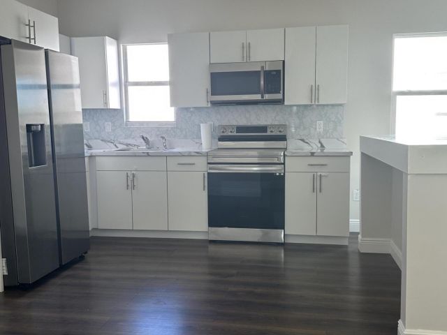 Дом в аренду по адресу 4107 Virginia Terrace - фото 6763966