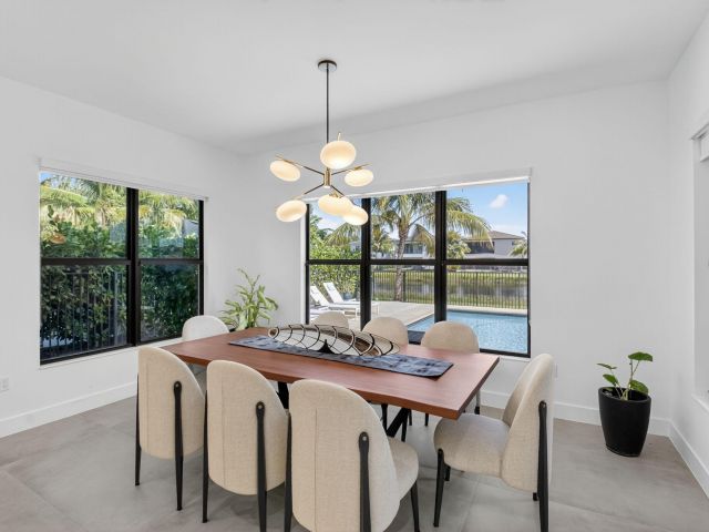 Продажа дома по адресу 8573 Apple Falls Lane - фото 6779846