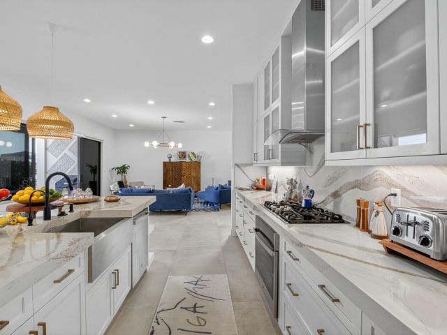 Продажа дома по адресу 8573 Apple Falls Lane - фото 6779848