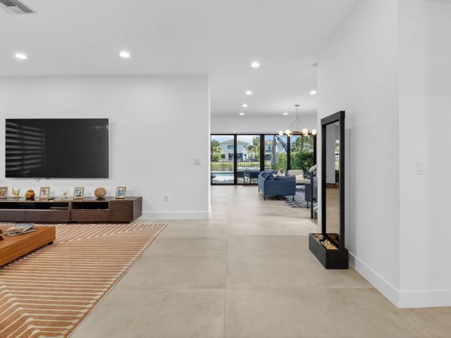 Продажа дома по адресу 8573 Apple Falls Lane - фото 6779856