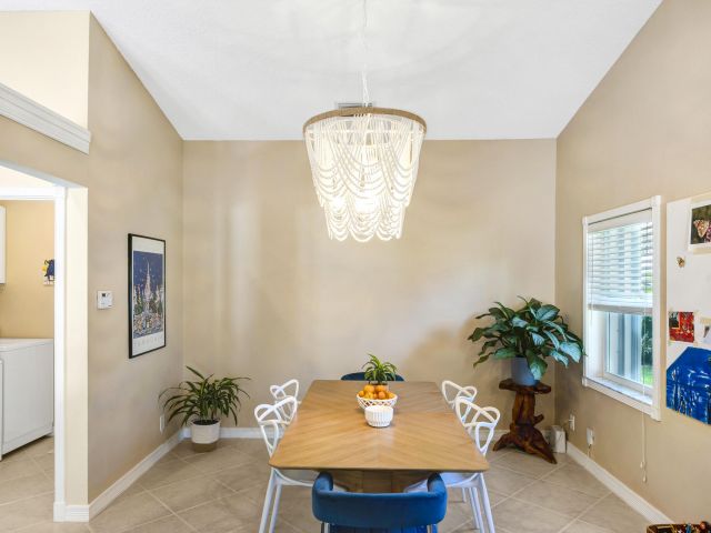 Дом в аренду по адресу 7661 W Country Club Boulevard - фото 6763993