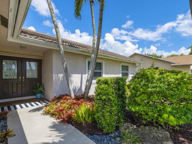 Дом в аренду по адресу 7661 W Country Club Boulevard - фото 6764008