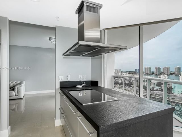 Продажа квартиры #1701 - фото 6765892