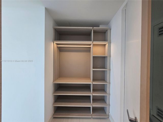 Продажа квартиры #4605 - фото 7245688