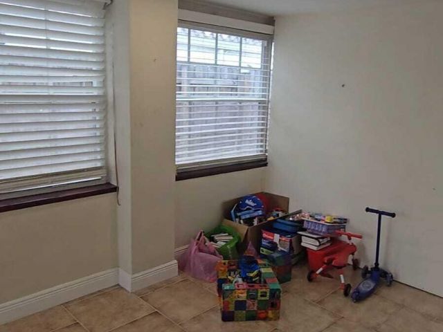 Продажа дома по адресу 1435 NE 182nd Street - фото 6764369