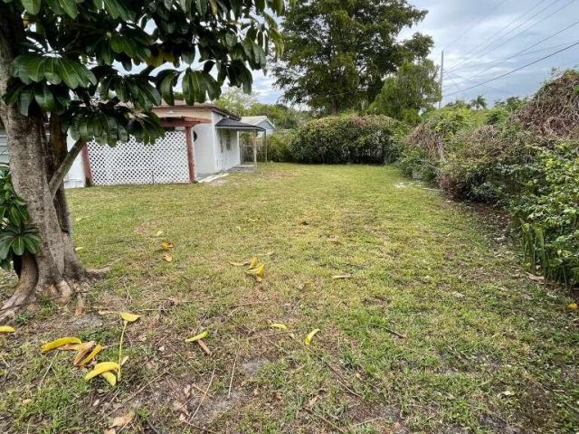 Продажа дома по адресу 1300 NE 182nd Street - фото 6764381