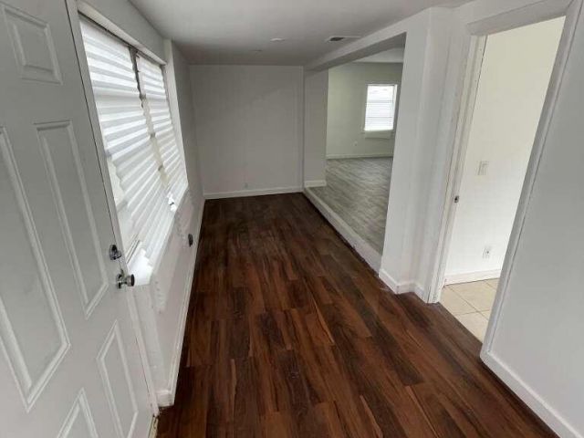 Продажа дома по адресу 1300 NE 182nd Street - фото 6764388