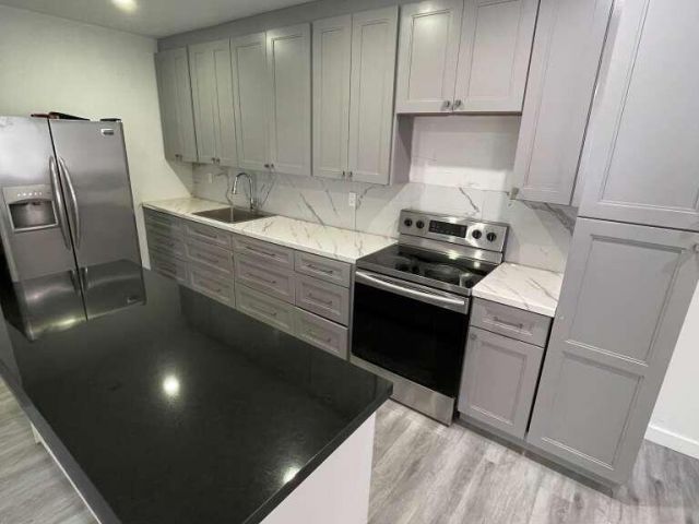 Продажа дома по адресу 1300 NE 182nd Street - фото 6764392