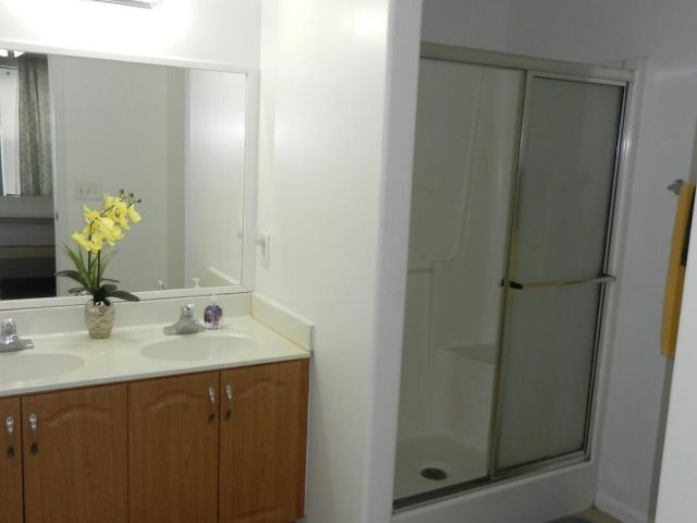 Дом в аренду по адресу 1401 W 9th Street - фото 6764532