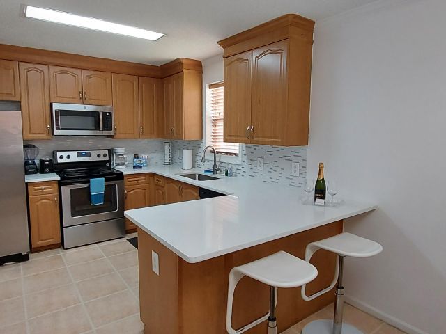 Дом в аренду по адресу 1401 W 9th Street - фото 6764538