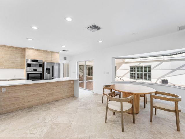 Продажа дома по адресу 1332 SW Tamarind Way - фото 6809058