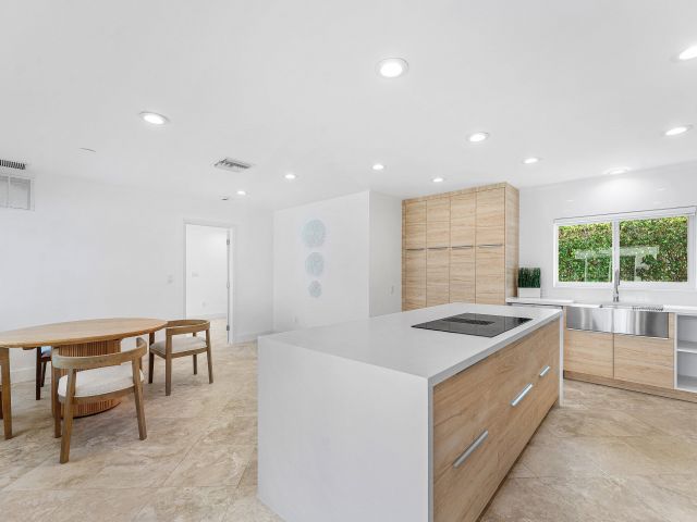 Продажа дома по адресу 1332 SW Tamarind Way - фото 6809062