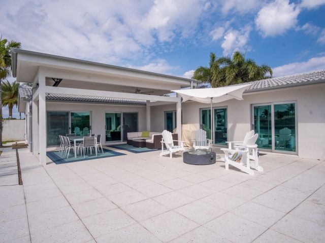 Дом в аренду по адресу 35 Castle Harbor Island - фото 6770443