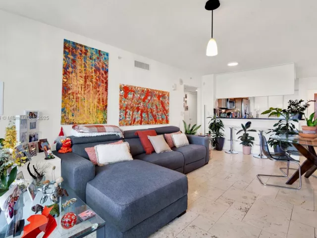 Продажа квартиры #2910 - фото 6769115