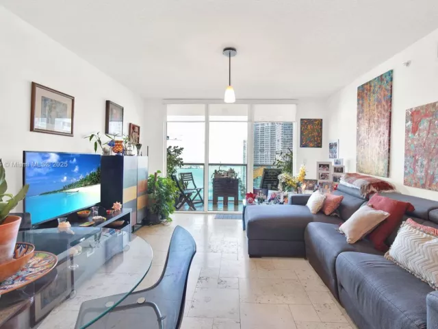 Продажа квартиры #2910 - фото 6769123